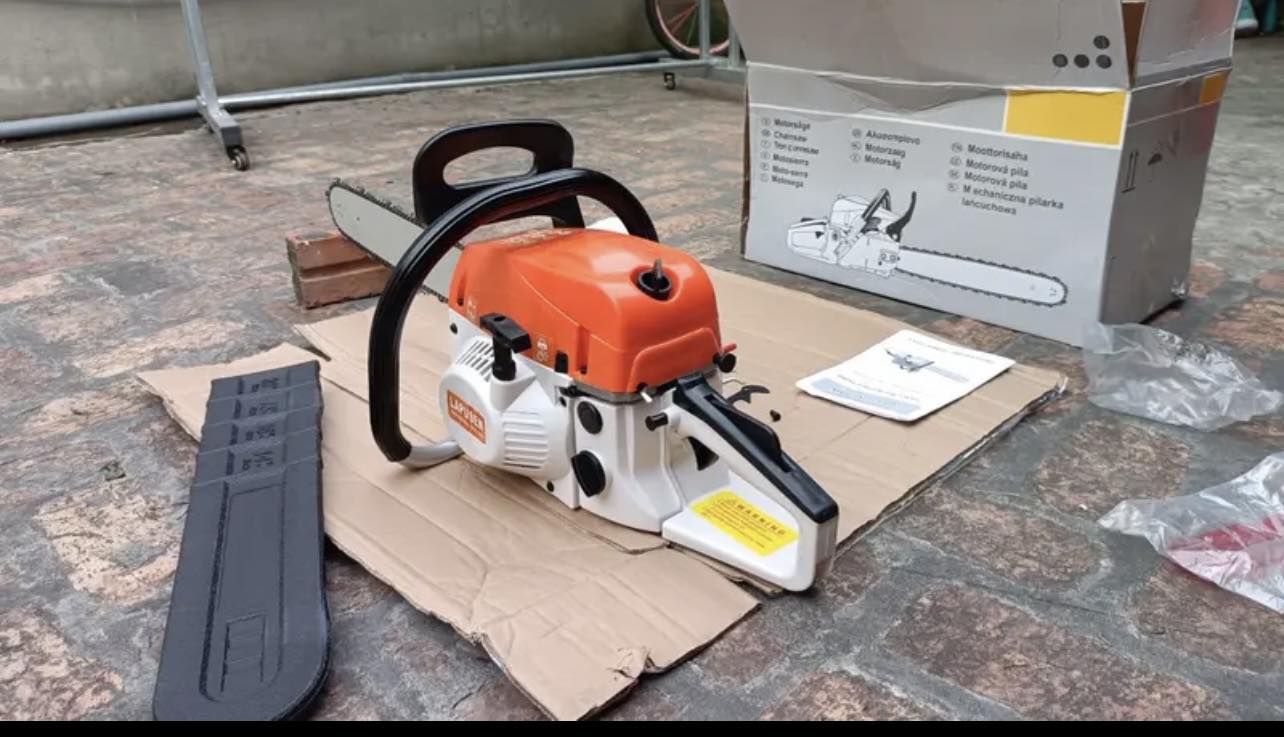 Máy cưa xích chạy xăng LAPUSEN lam 55cm