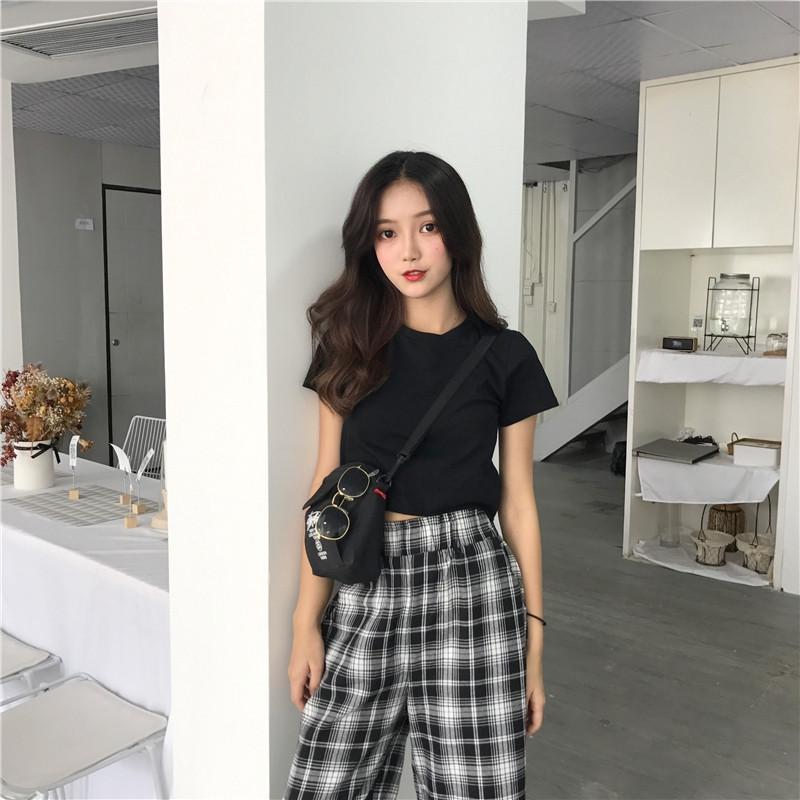 Áo Croptop Ngắn Tay Ôm Dáng Xinh Xắn Theo Phong Cách Hàn Quốc