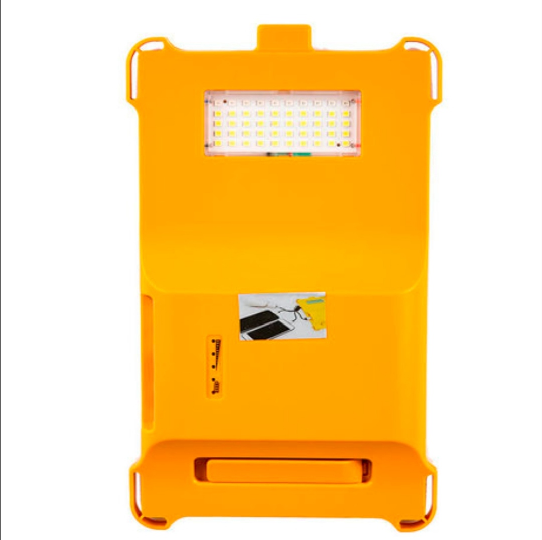 ĐÈN ĐA NĂNG NĂNG LƯỢNG MẶT TRỜI