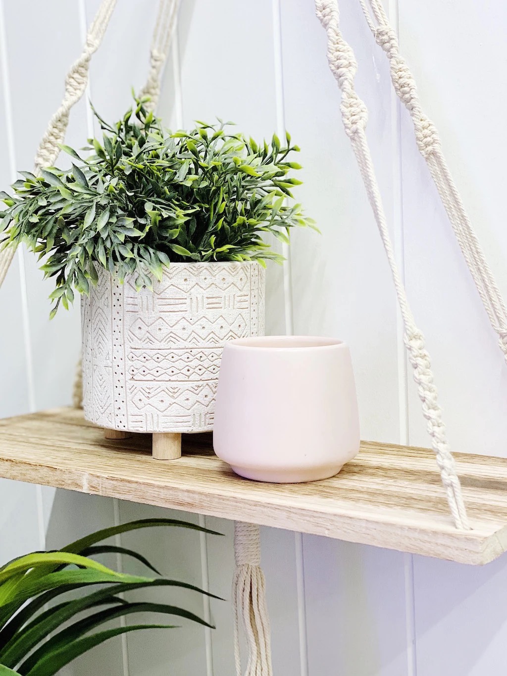 Kệ tết dây treo tường trang trí, gỗ thông tự nhiên, kích thước 40 x15cm. KTT1321