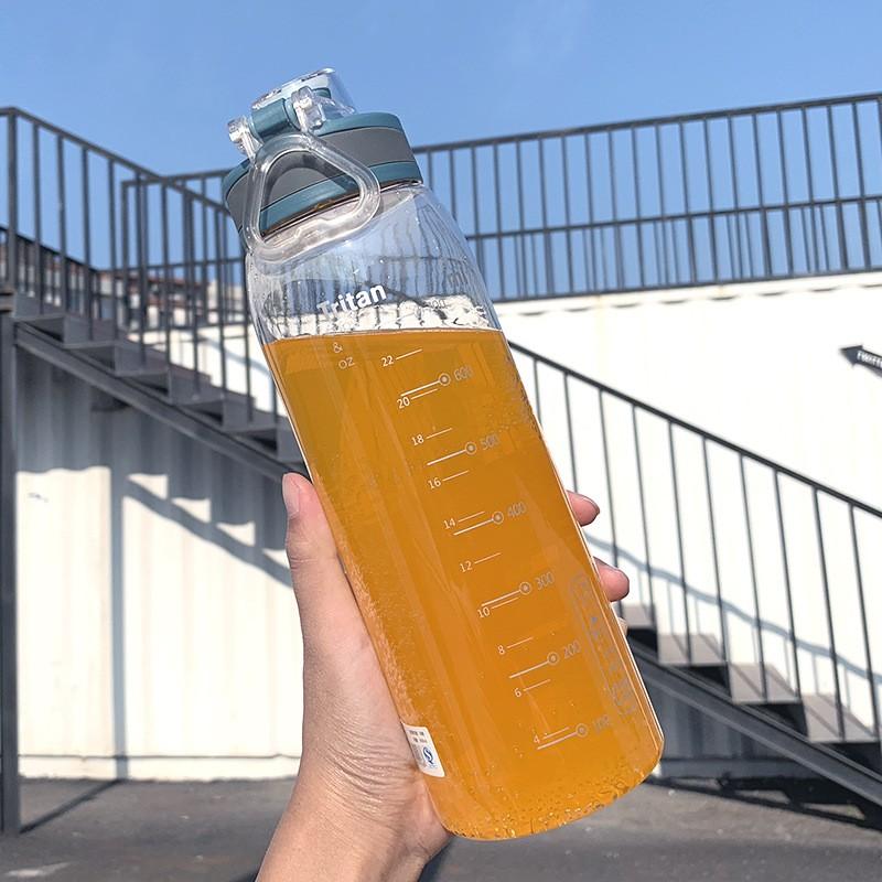 Bình nước thể thao Tritan hãng Diller có vạch chia độ 900ml