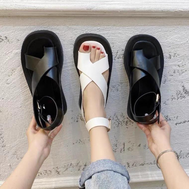 SANDAL KẸP NGÓN KHUY BẤM HOTT