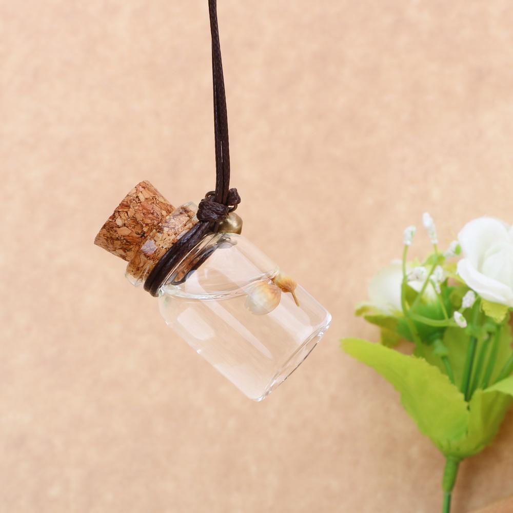Lọ đựng nước hoa bằng gỗ treo trang trí xe hơi
