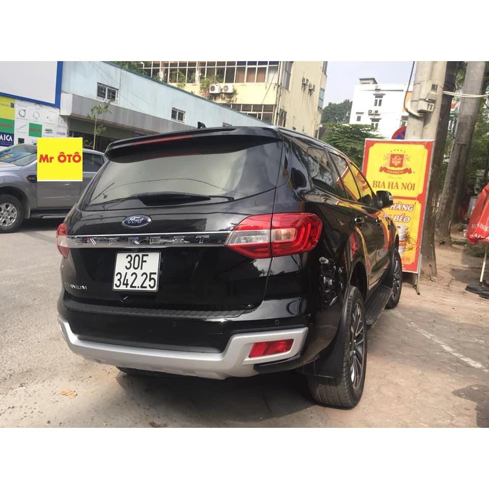 RÈM CHE NẮNG NAM CHÂM CHO XE FORD EVEREST 2017-2021