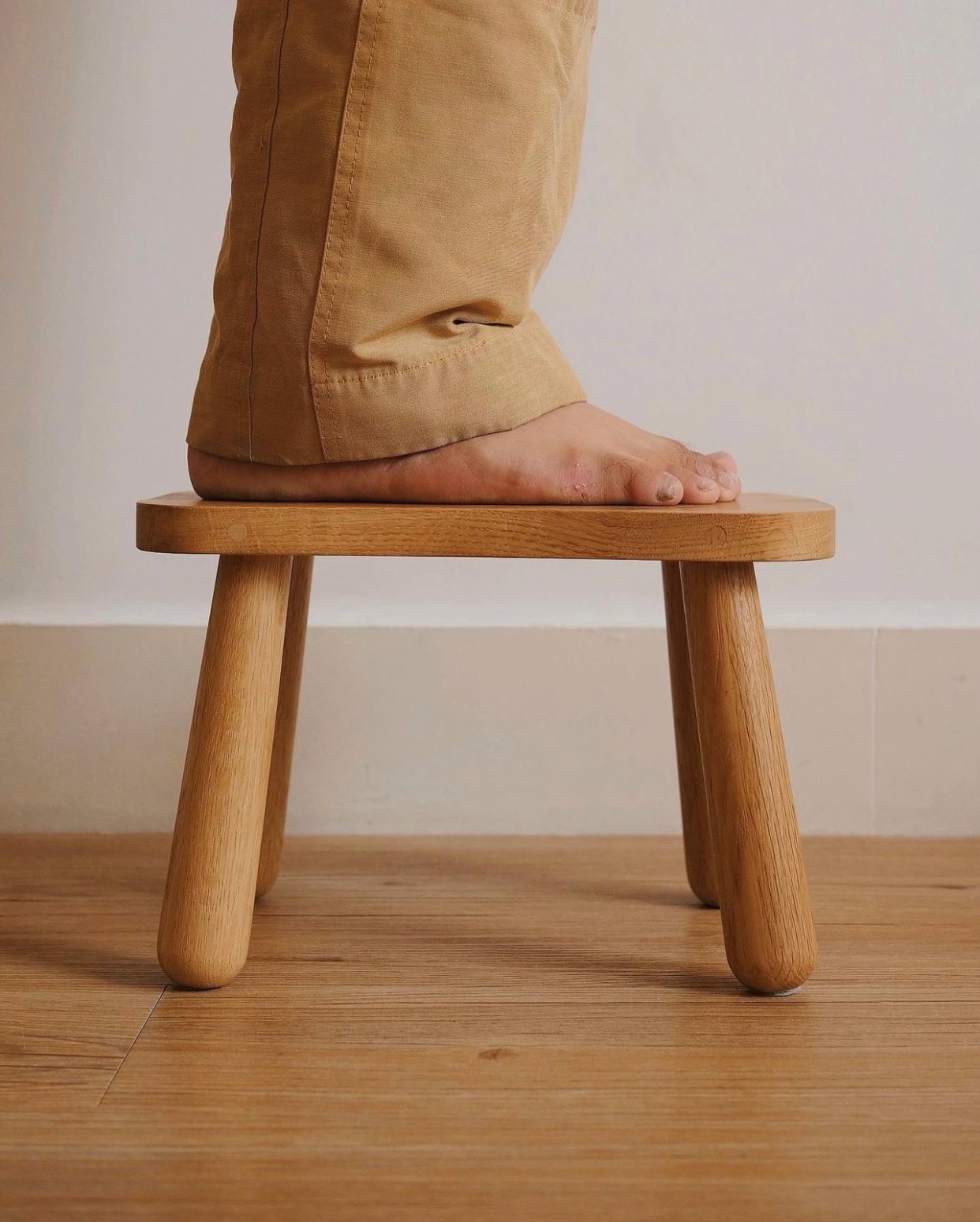 Ghế Đòn Gỗ Tự Nhiên Cực Kỳ Sang Trọng Và Chắc Chắn