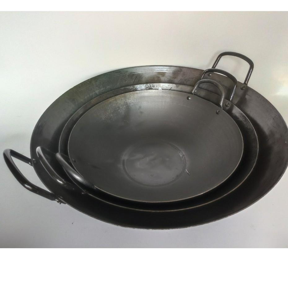 Chảo thép 2 quai size 55cm tặng 1 chổi chùi chảo