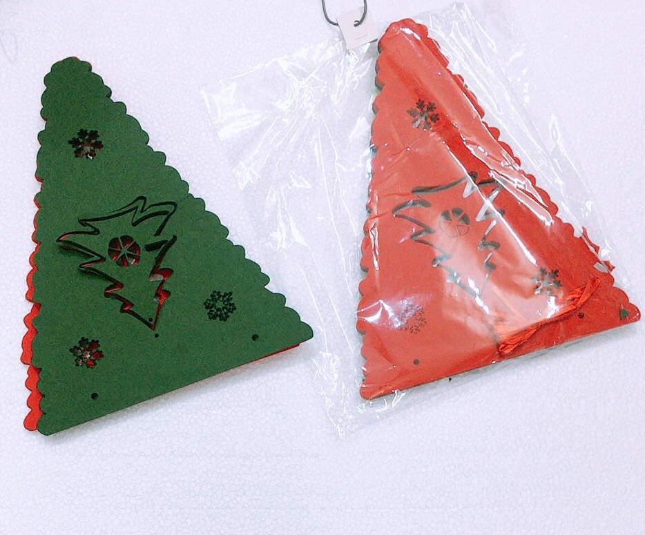 Dây treo chữ trang trí NOEL 8 miếng 15,5cm x 26cm