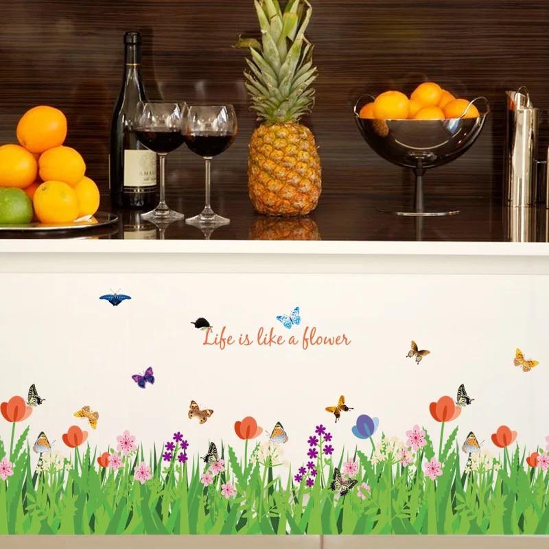 Decal trang trí chân cỏ Hoa sắc màu Và bướm