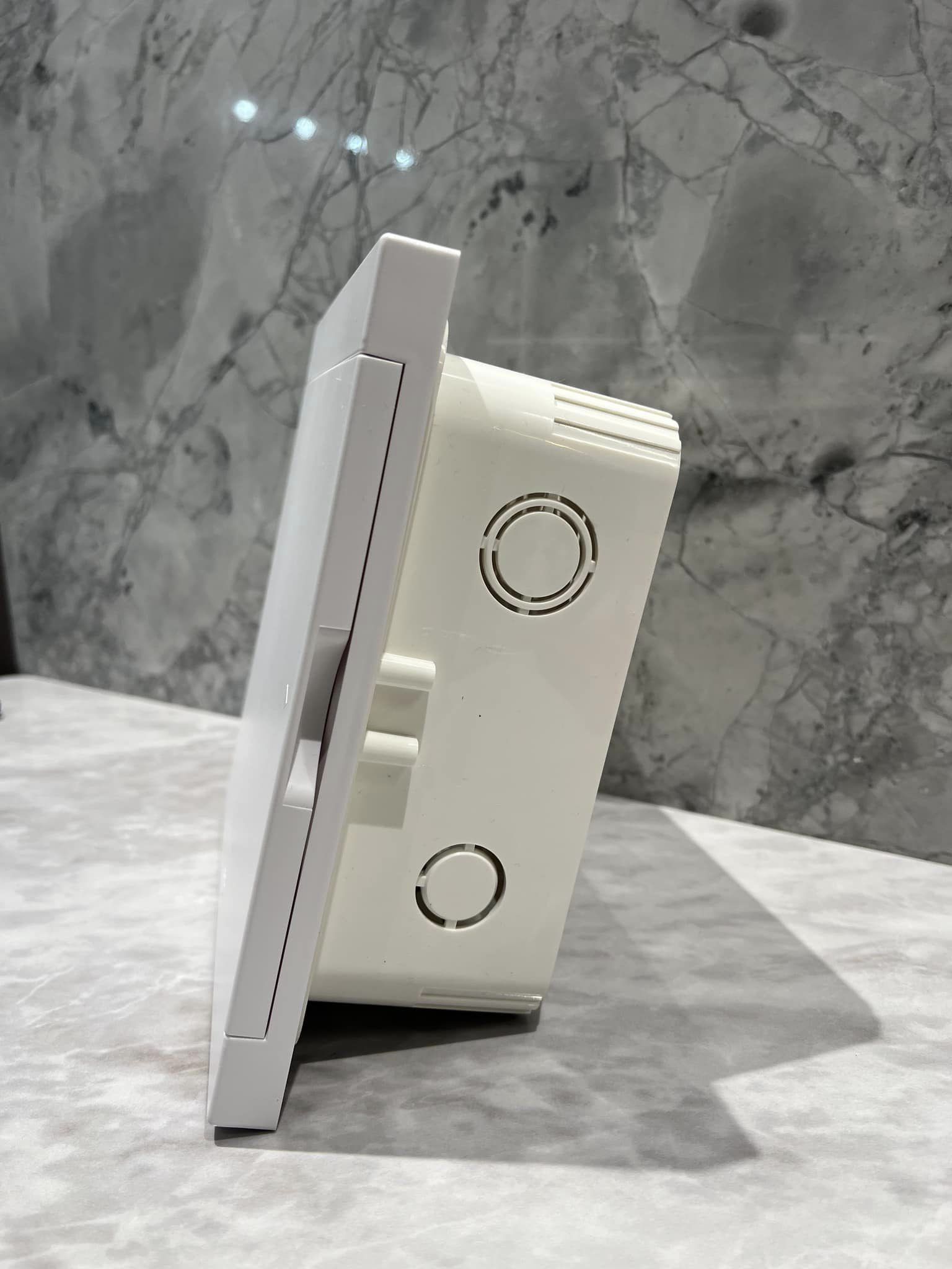 Tủ Điện Nhựa Âm Tường - DoBo Korea (Hàng Chính Hãng)