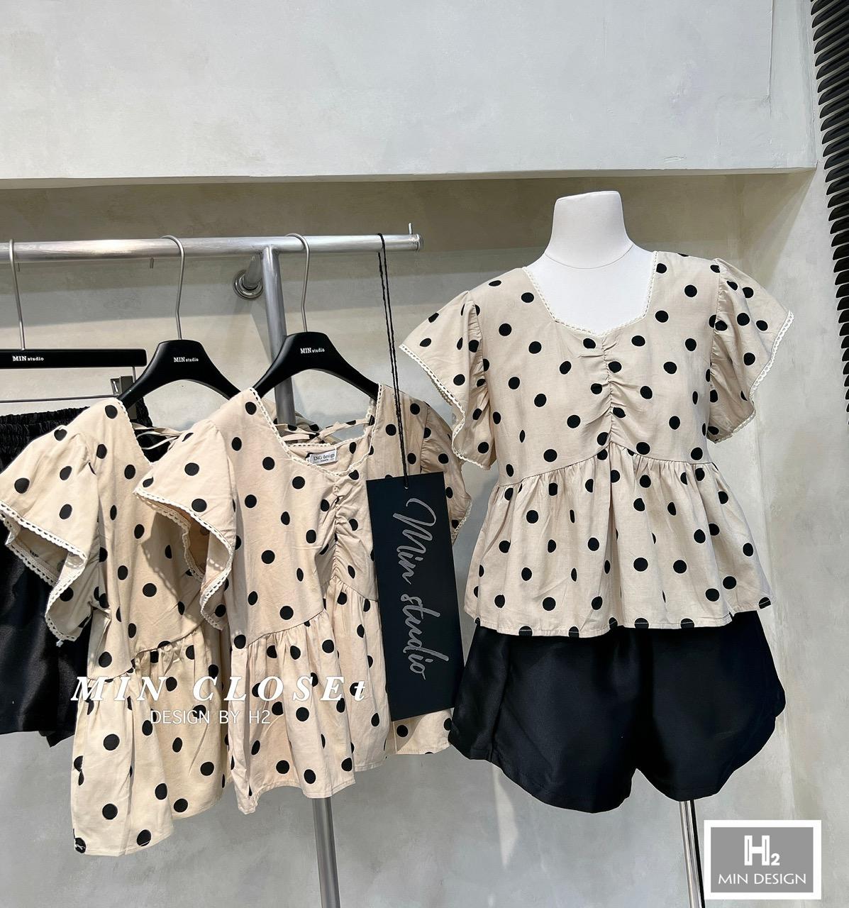 SET ĐI CHƠI, SET 2 MÓN ÁO BI CỔ V TAY BÈO PHỐI QUẦN ĐÙI CỰC TRẺ TRUNG