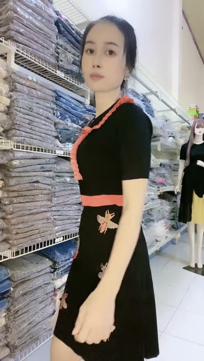 Đầm body dệt kim thêu chất lượng cao myqlothing