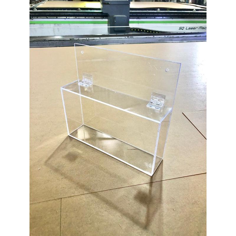 Hộp mica treo tường kích thước 22x5x12cm ( Dài x Rộng x Cao ), thiết kế theo yêu cầu