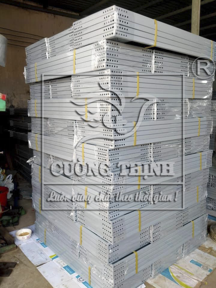 Mâm sắt Rộng 30cm x Dài 60/ 80/ 100/ 120 cm - Kệ sắt Cường Thịnh