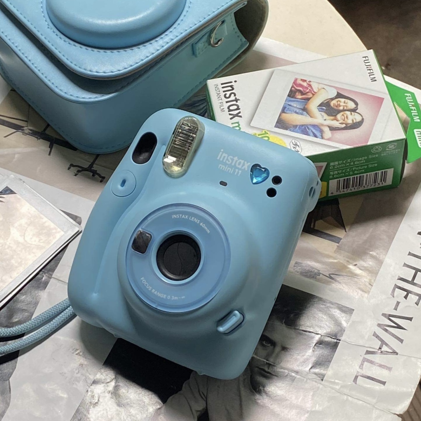 Máy ảnh in lấy liền Instax Mini 11