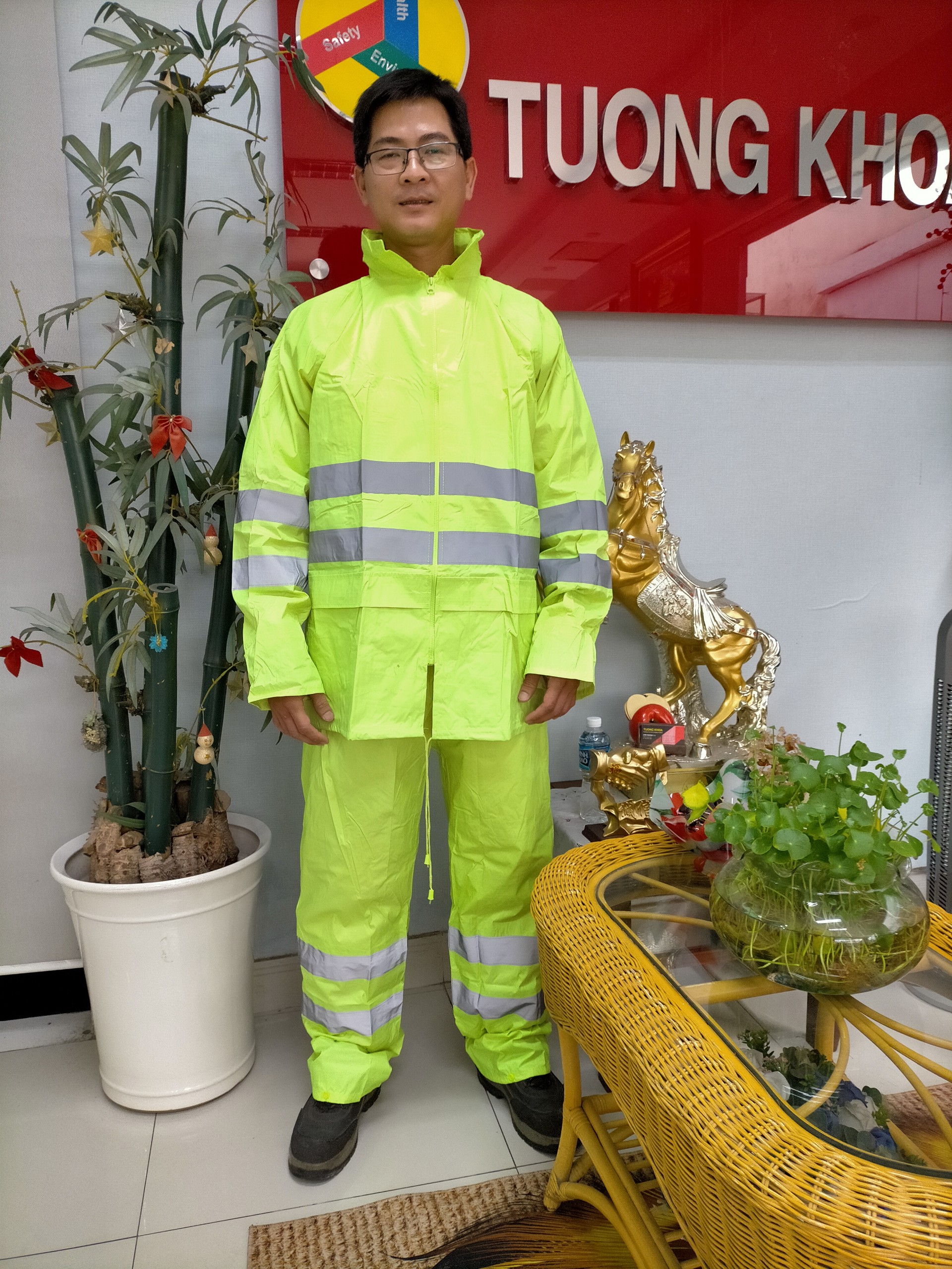 ÁO MƯA MÀU XANH CHUỐI CÓ PHẢN QUANG EN400LV DTP - Hàng Nhập Khẩu