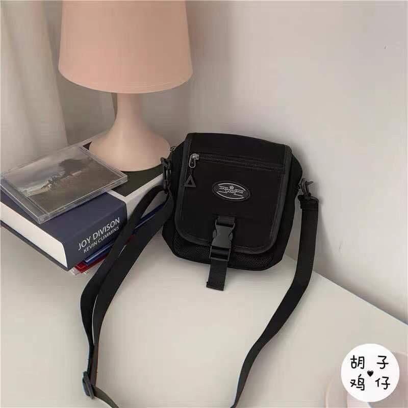 Túi Đeo Chéo De.ja Ulzzang Dễ Thương Unisex Nam Nữ Hot Trend logo tròn KT001