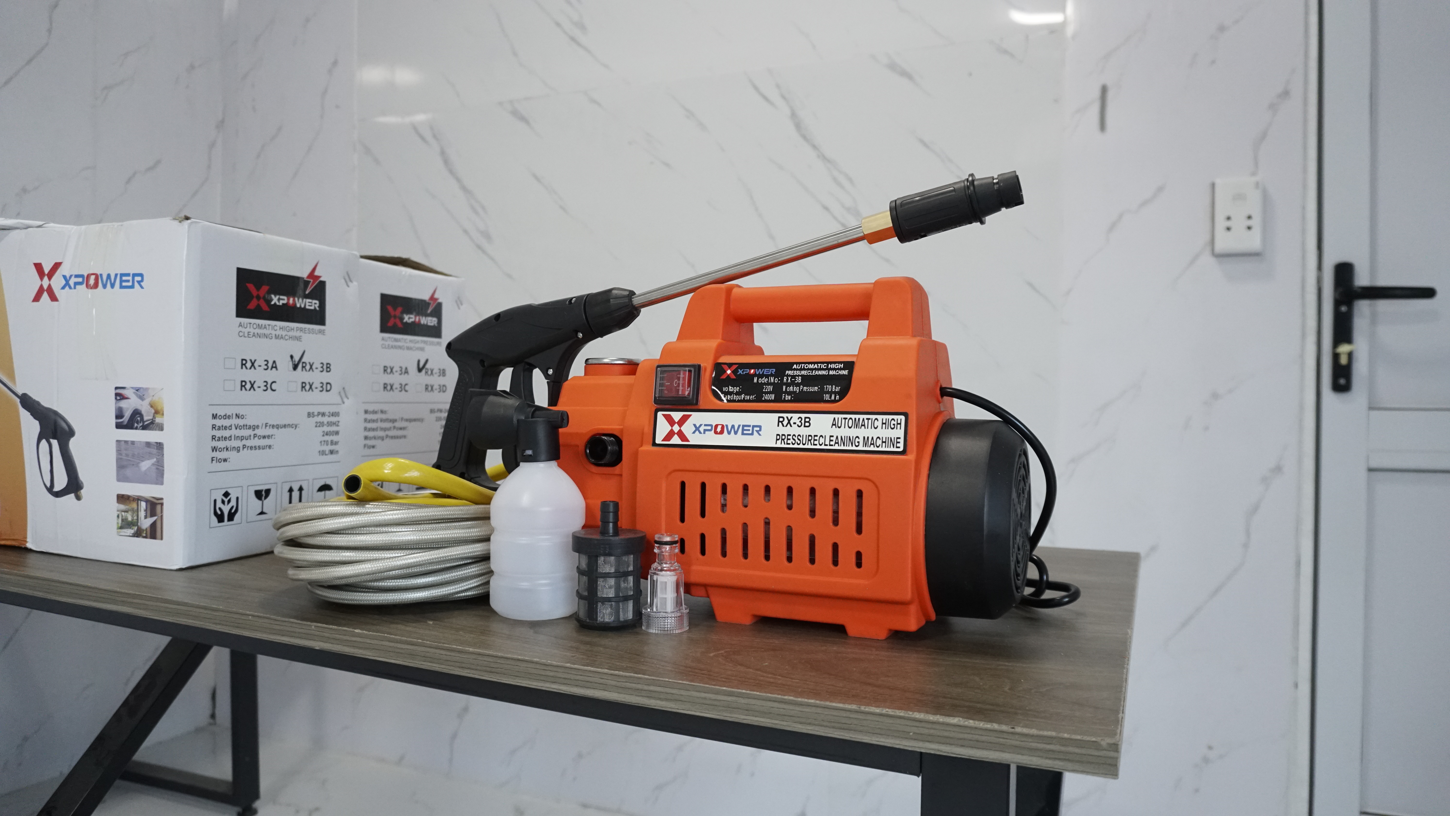 máy rửa xe cao áp Xpower 2400W dây 15m tặng cần nối súng dài,bình tạo bọt,hàng chính hãng nhập khẩu 2024 bảo hành 12 tháng