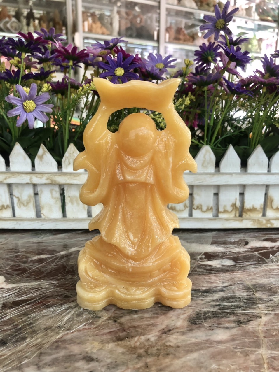 Tượng Phật Di Lặc đứng đỡ thỏi vàng phong thủy đá ngọc hoàng long trang trí bàn làm việc - Cao 15cm