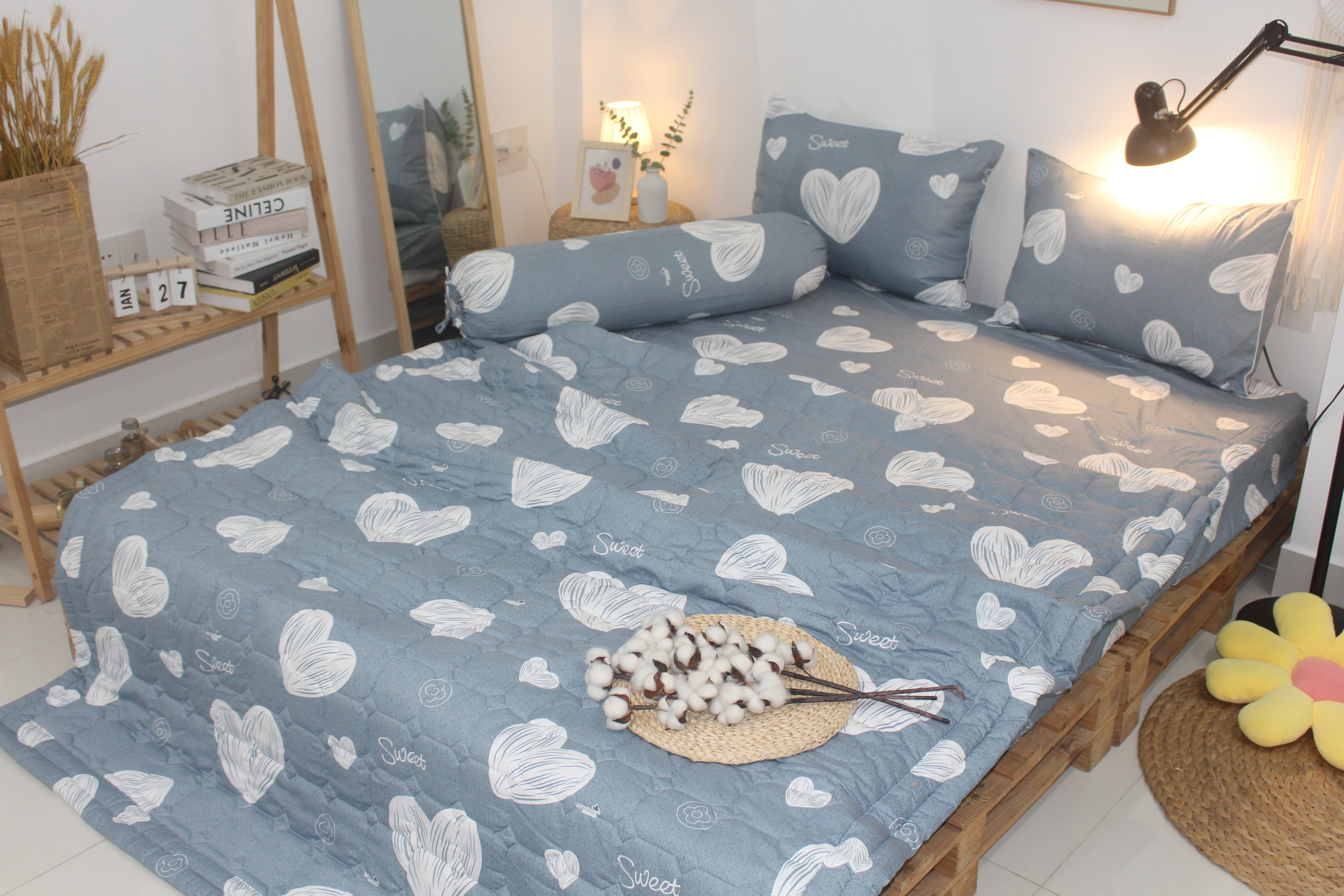 Bộ Drap Gối Cotton -Mẫu Tim Trắng Nền Xám- vải dày dặn, mát mẻ, siêu thấm mồ hôi