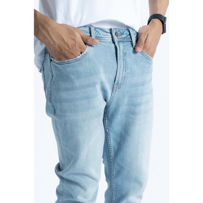 QUẦN JEAN NAM Xanh nhạt ỐNG ÔM TRƠN FORM SLIM CROP - LIGHT BLUE 10F22DPA041 | LASTORE MENSWEAR