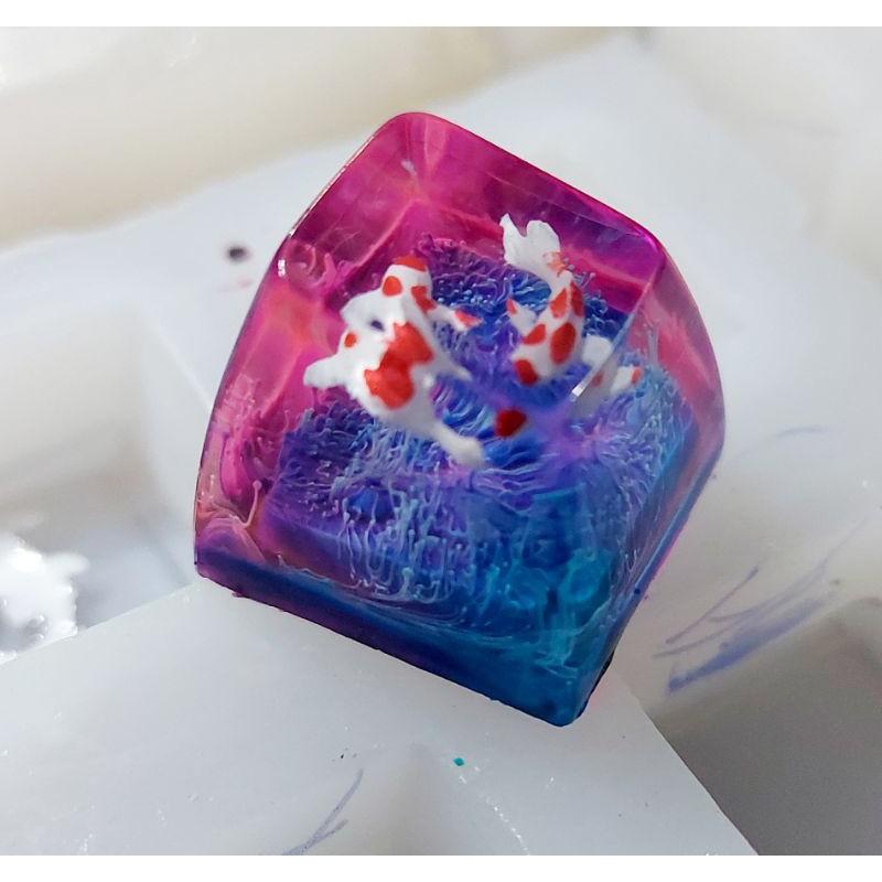 Keycap artisan cá koi profile SA R1 trang trí bàn phím cơ.