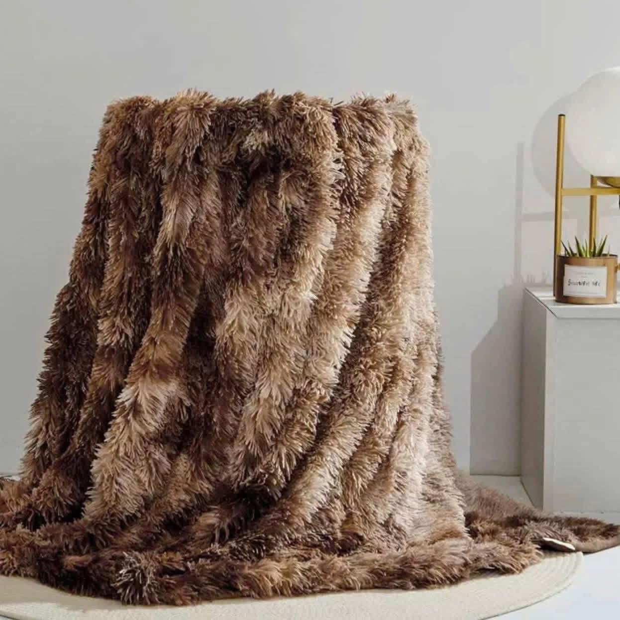 Chăn đông lông thỏ Monte Clara by JONA K (kích thước 200x230cm) Hàng chính hãng