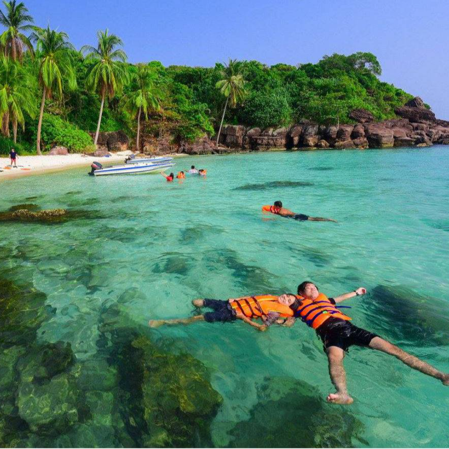 Tour Phú Quốc 3N2Đ - Suối Tranh - VinPearlLand - Cáp Treo Hòn Thơm - Aquatopia Water Park - Sunset Sanato - Dinh Cậu - Dinh Bà- Chùa Sùng Hưng Cổ Tự - Trúc Lâm Thiền Viện Hộ Quốc.