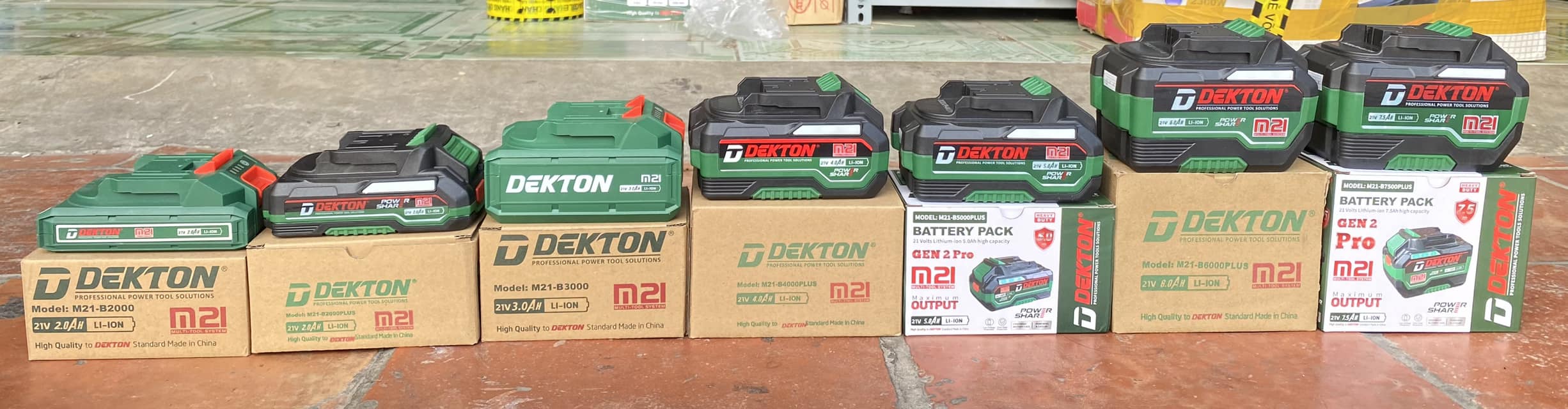 Pin Dekton M21-21V 4A PLUS