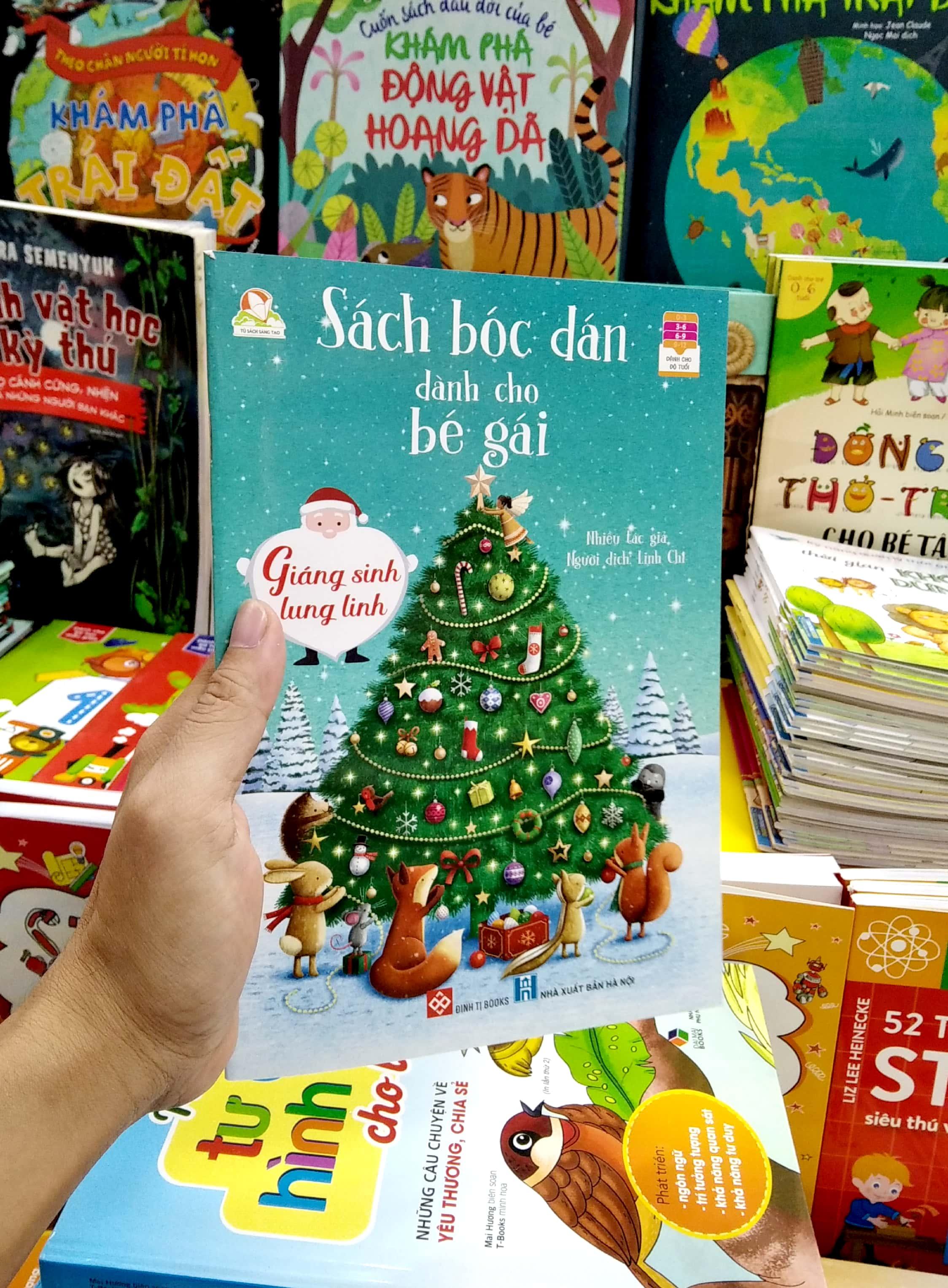 Sách Bóc Dán Dành Cho Bé Gái - Giáng Sinh Lung Linh