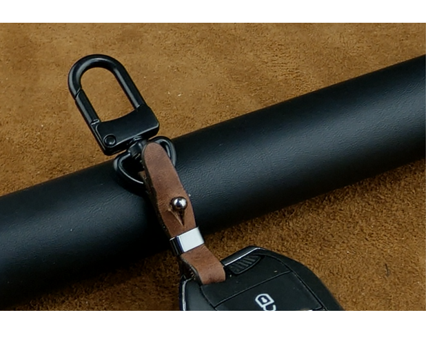 Móc khóa gắn vào chìa khóa xe ô tô Mazda / Toyota / Vinfast / Honda / Ford /  Mercedes da bò thật - hàng chính hãng