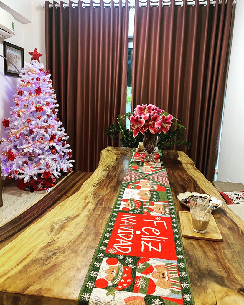 Cây thông noel màu trắng 3m - Tán dày và đẹp, cây thông chắc chắn và dể tháo lắp