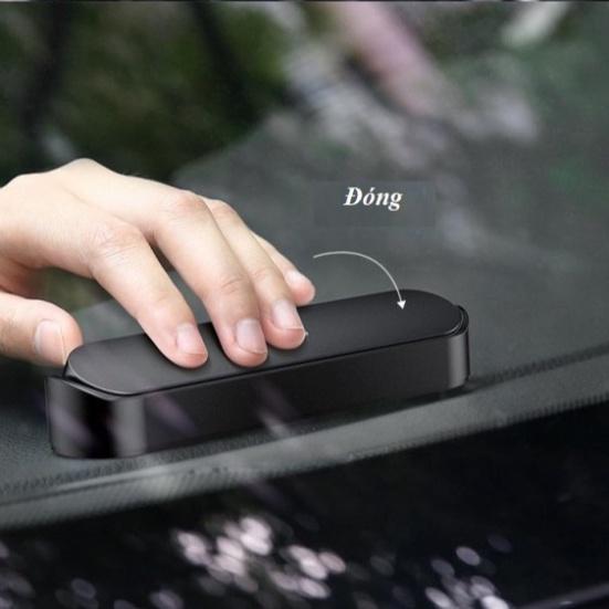 Bảng ghi số phone trên ô tô gắn taplo khi dừng đỗ xe