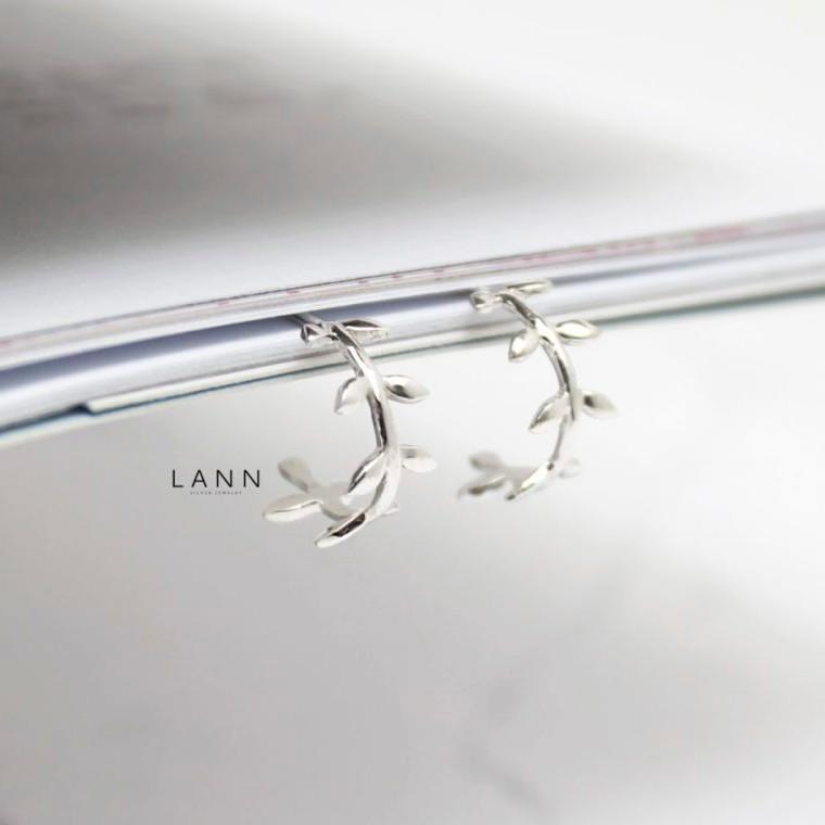 Khuyên lá olive uốn cong S925 LANN