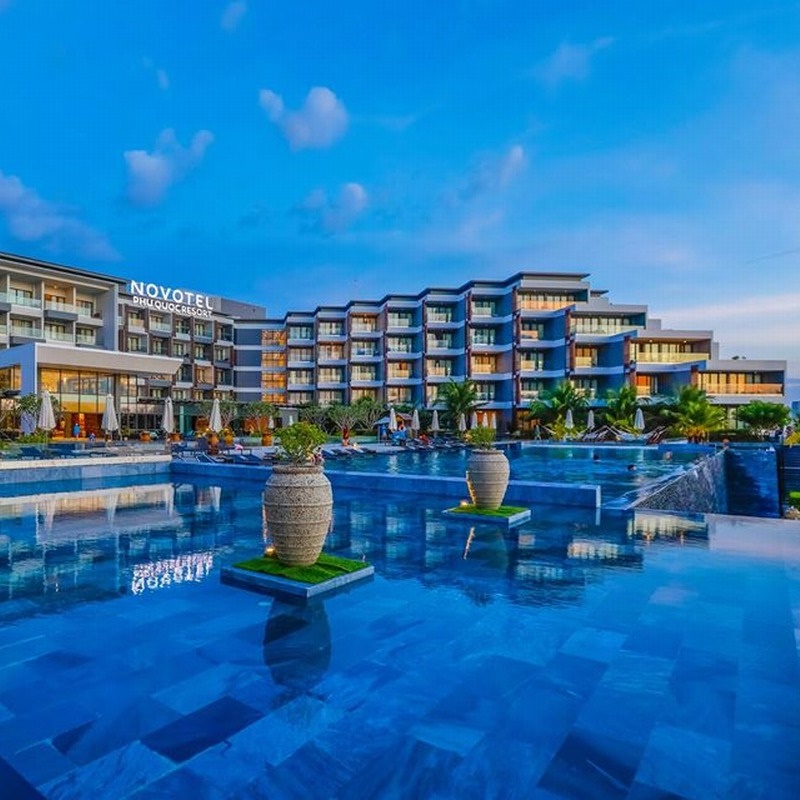 Gói 3N2Đ Novotel Resort 5* Phú Quốc - Buffet Sáng, Hồ Bơi, Bãi Biển Riêng, Xe Đón Tiễn Sân Bay, Nhiều Hoạt Động Giải Trí, Dành Cho 02 Người Lớn Và 02 Trẻ Em Dưới 16 Tuổi