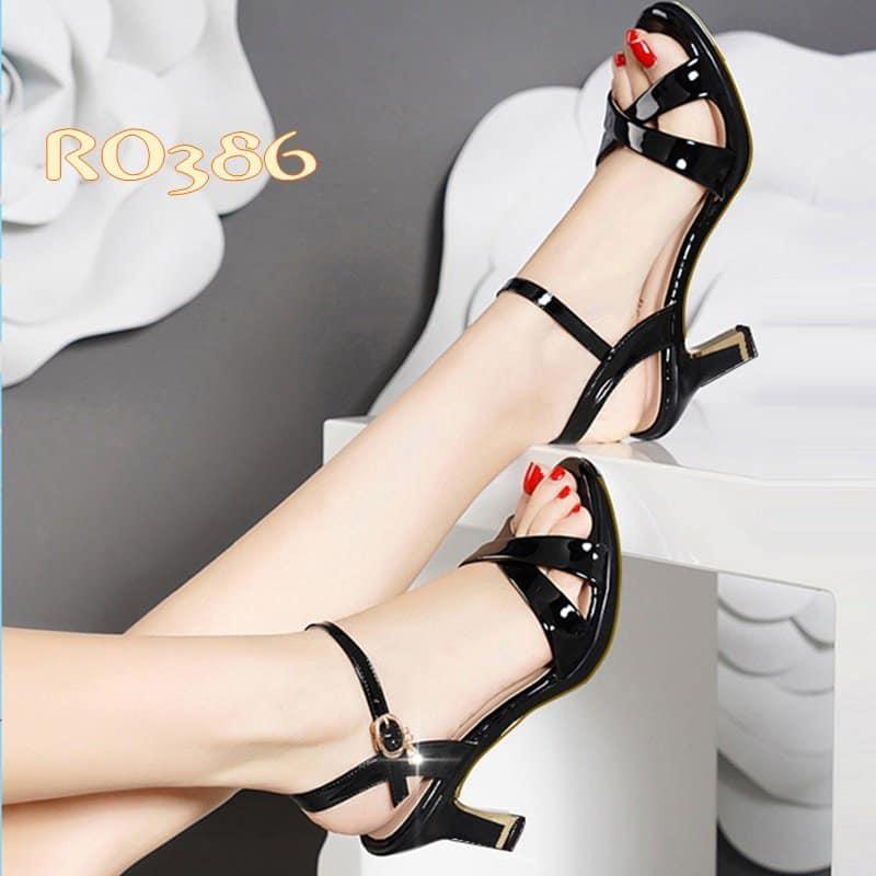 Sandal nữ quai chéo, da bóng cao cấp ROSATA RO386 - HÀNG VIỆT NAM - BKSTORE