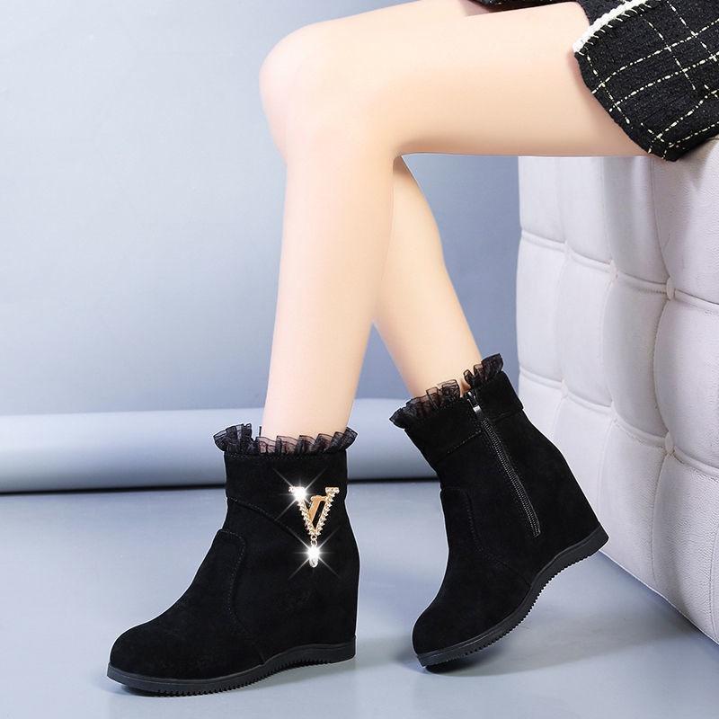 Giày Bốt Lót Lông Cừu Tăng Chiều Cao Phong Cách Hàn Quốc Thời Trang Thu Đông Hàng Mới Năm 2021