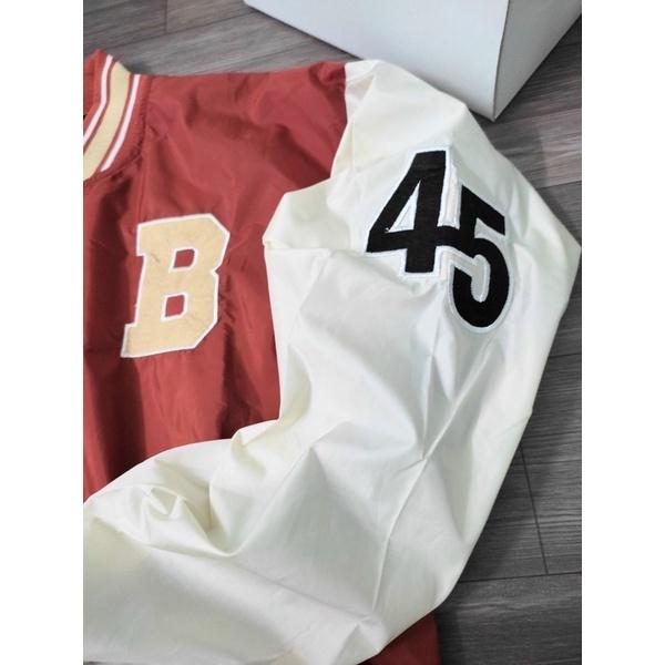 Áo Khóac Dù Das Kiểu Bomber Cúc Bấm Cánh Giơi in Logo Chữ B Lớn Kèm Số 45 Cách Tay