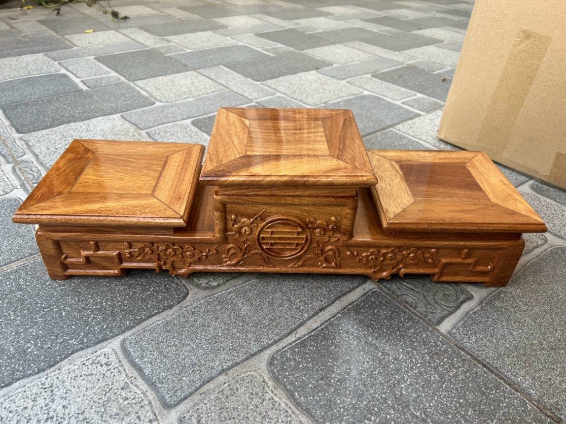 Tam sơn,tam cấp ,đế kê bát nhang mặt 20 cm dài 64 cm