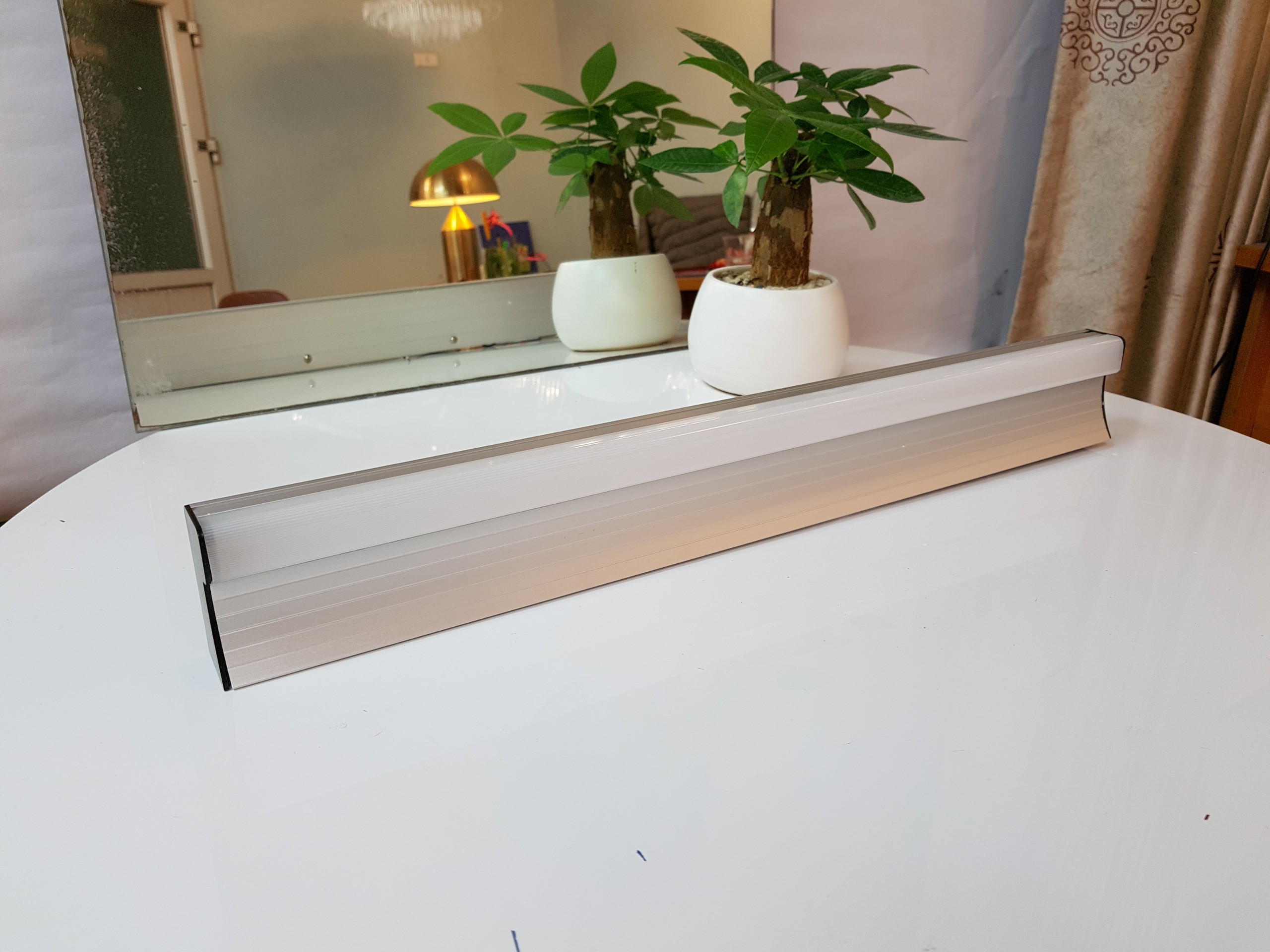 Đèn gương, đèn tranh trang trí phòng tắm hiện đại đẹp - DG004-570