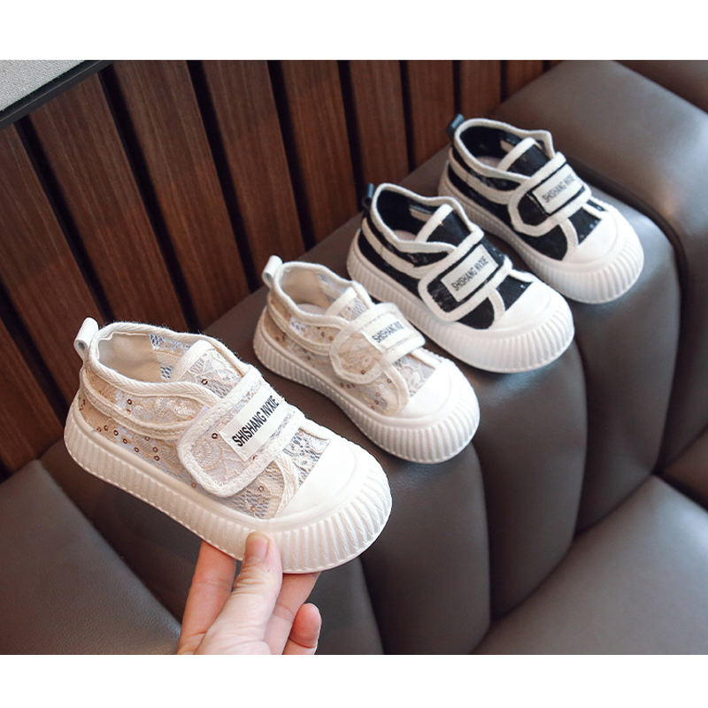 Giày sneaker thể thao cho bé gái phong cách dễ thương – GTE2048