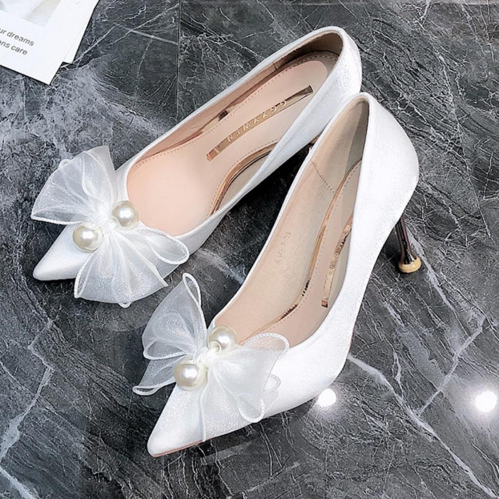 (Sẵn size 36)Giày cao gót, giày cưới cô dâu màu trắng chất liệu lụa satin nơ voan đính ngọc cao cấp - GCCD007