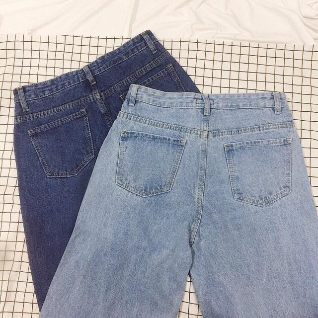 Quần jeans ống suông rộng