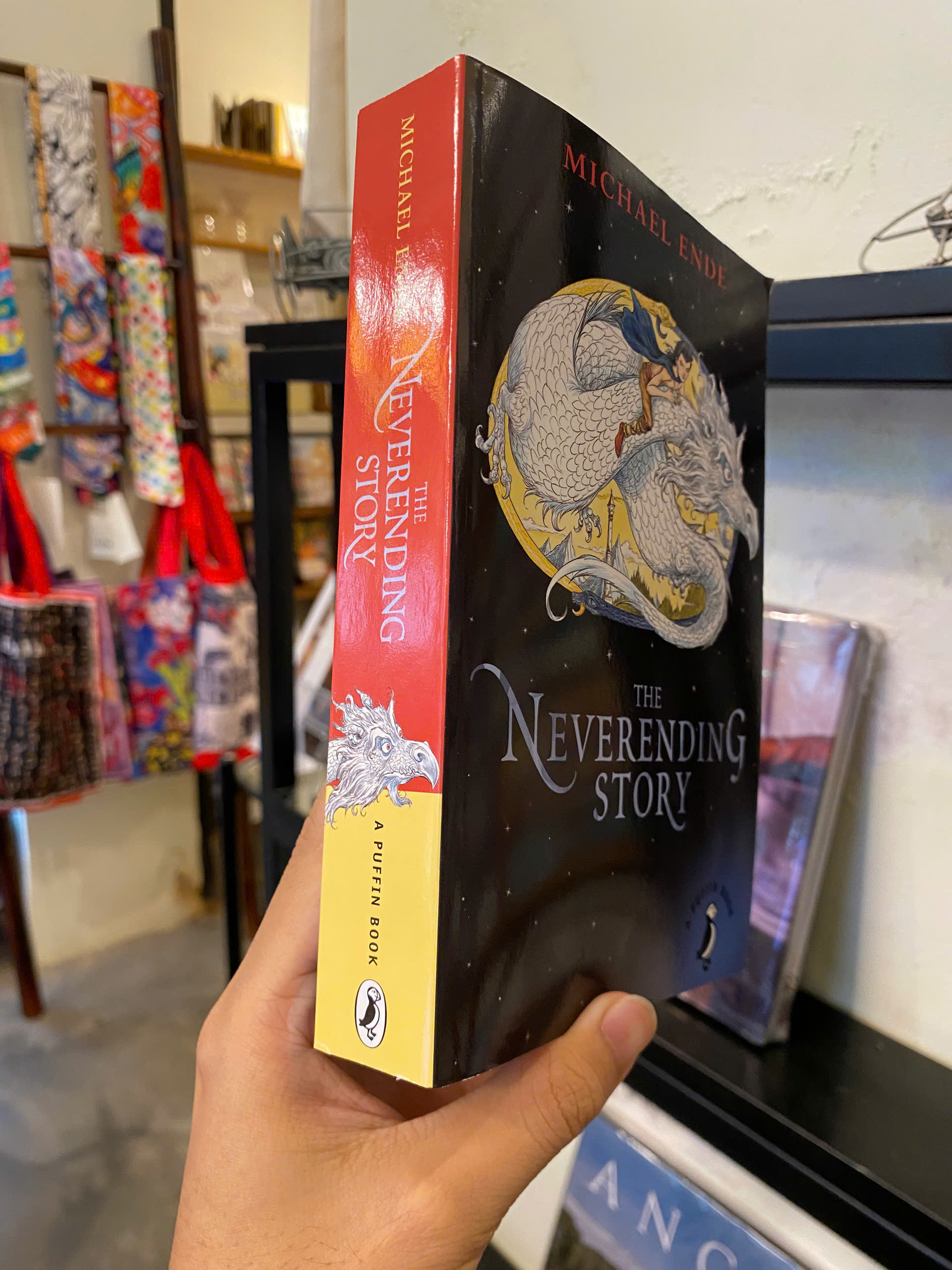 Sách - The Neverending Story by Michael Ende - Thiếu nhi tiếng Anh/Children's Books in English