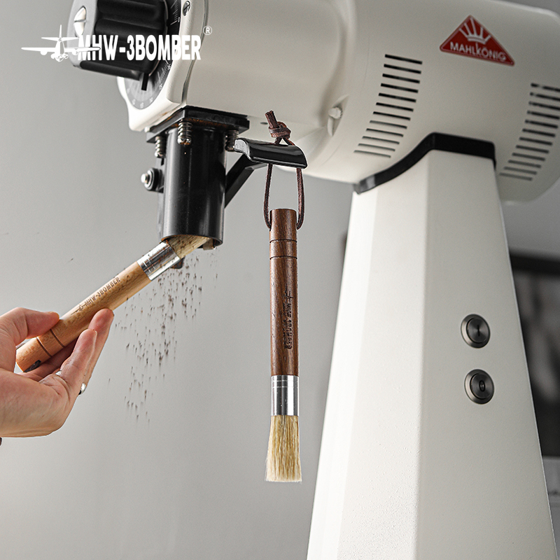 Dụng Cụ Cọ Vệ Sinh Máy Pha Cà Phê Hình Trụ MHW-3BOMBER | BARISTA WINGS CYLINDRICAL BRUSH