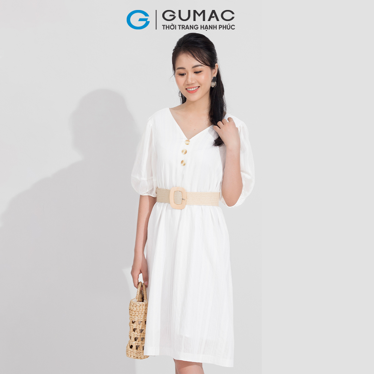 Đầm suông cổ V GUMAC DD05060