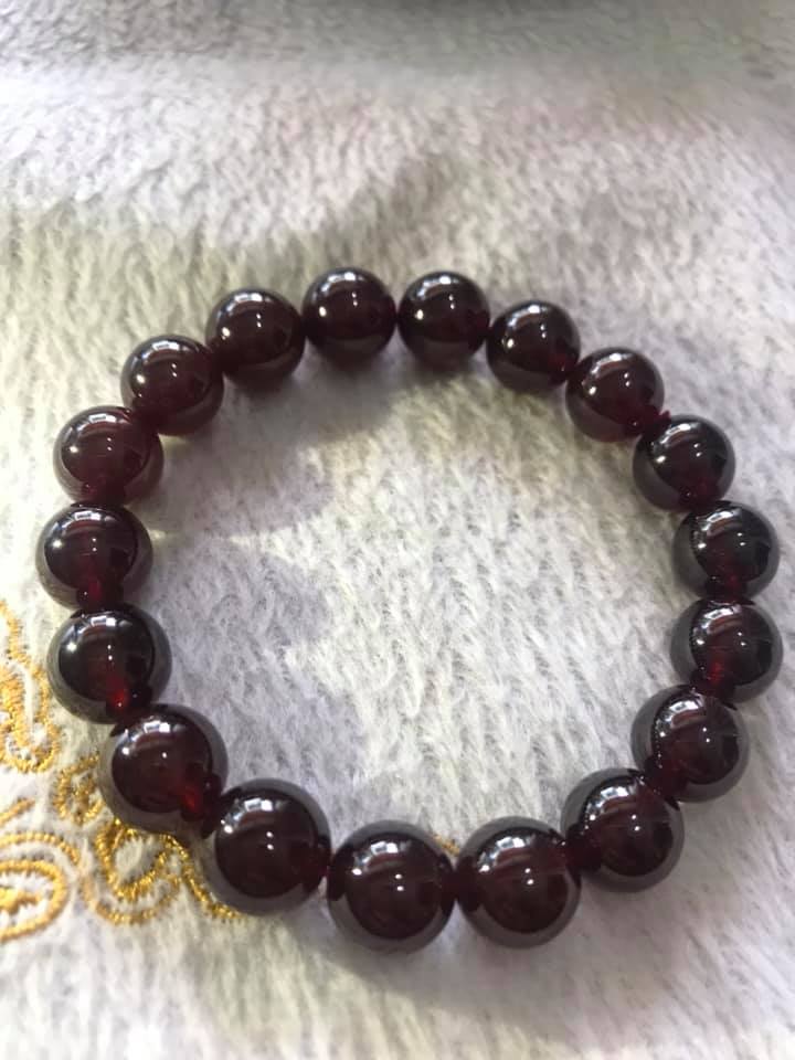 Vòng tay phong thủy đá Granet Size Vòng 11mm Màu đỏ Đậm tự nhiên bóng đẹp sang Hợp Nữ mệnh Hoả Thổ ạ