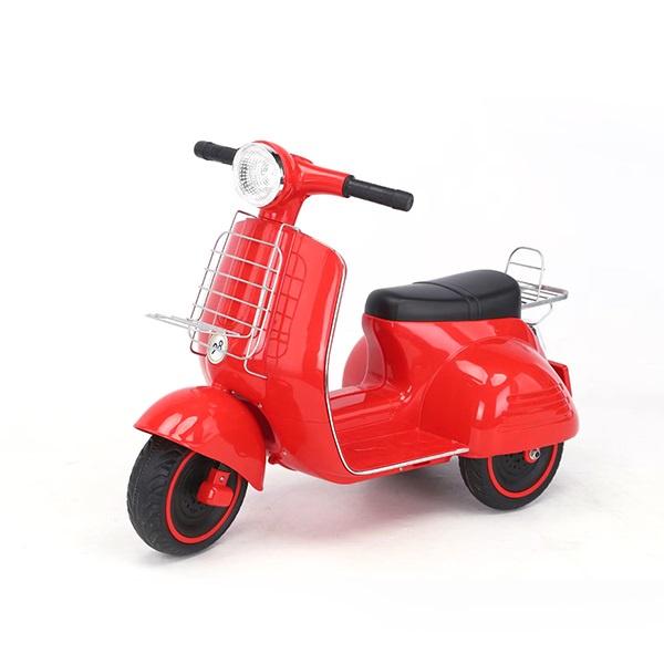 Xe máy điện trẻ em cao cấp VESPA Q618 ( Động cơ 12V, Bình ắc quy:2 bình 6V4.5AH)