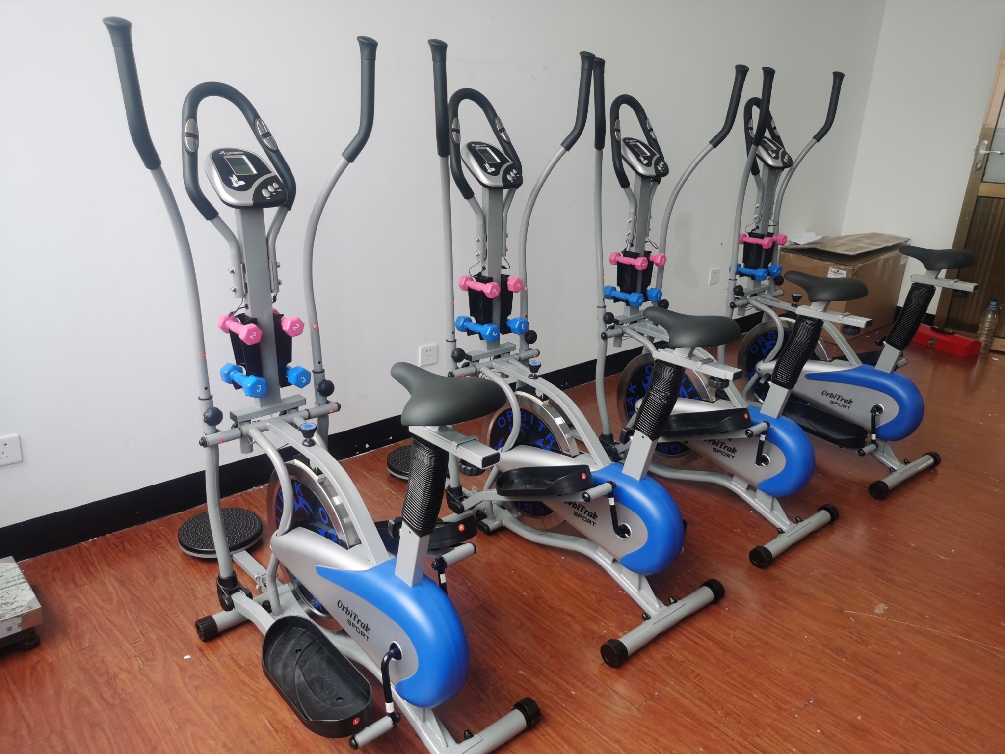 Xe đạp trong nhà liên hoàn tay chân 2085 ( tặng kèm 4 quả tạ tay và đĩa xoay eo), bánh đà 7kg chịu tải trọng 120kg an toàn cho gia đình sử dụng