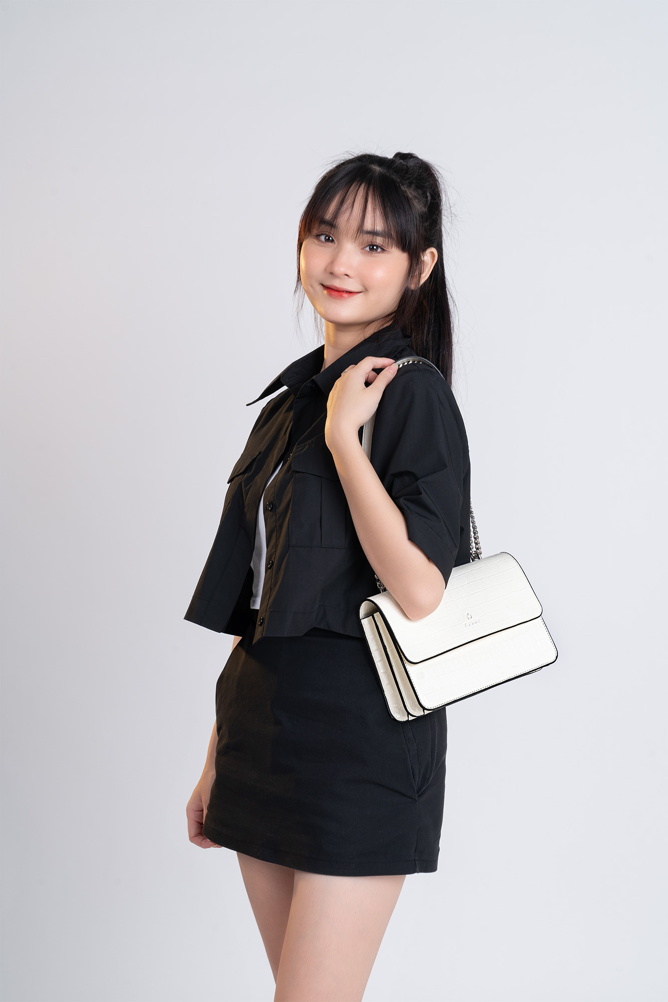 Túi Yuumy ( Thời trang nữ dự tiệc size 21 - Túi đeo chéo da Verein YN158 )