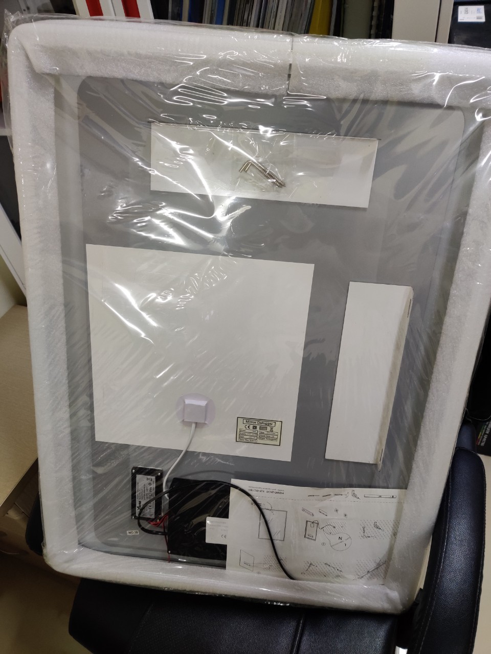 GƯƠNG LED NGA CAO CẤP CÓ SẤY GAPPO G605 60X80CM